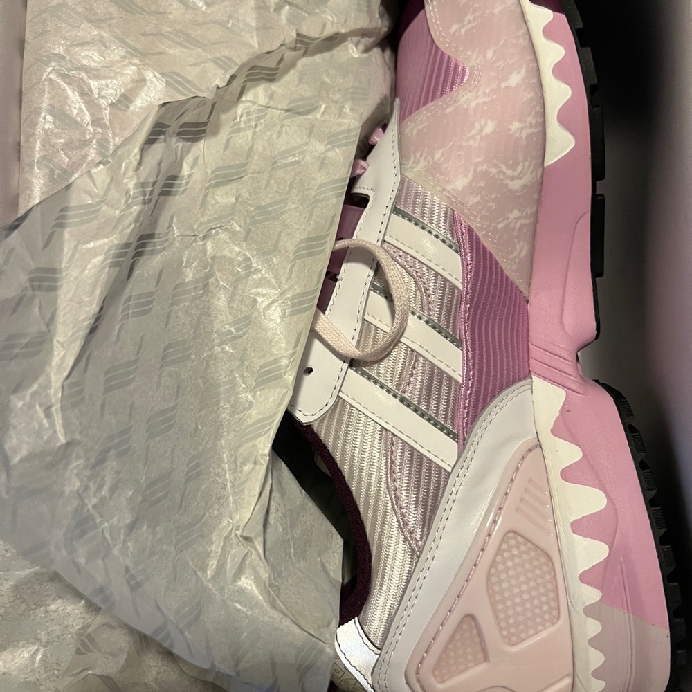 Adidas men Pink and White Sneakers